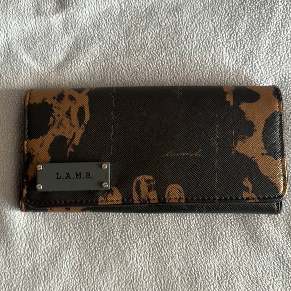 L.A.M.B. Gwen Stefani wallet